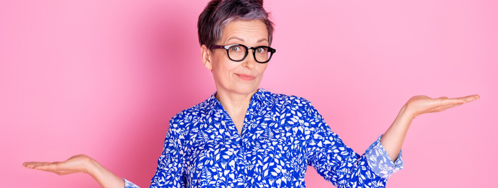 Frau mit fragender Geste Frau mit fragender Geste